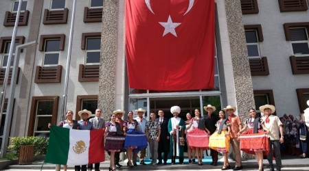 Dansclar Sivrihisar Belediye Bakan' Dkmeci'yi ziyaret etti