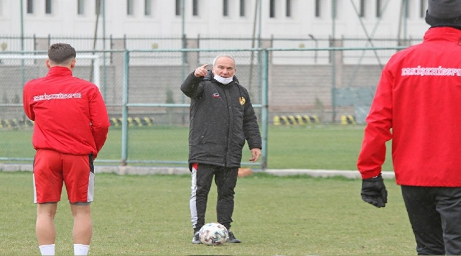 Eskiehirspor'da Teknik Direktr le Yollar Ayrld