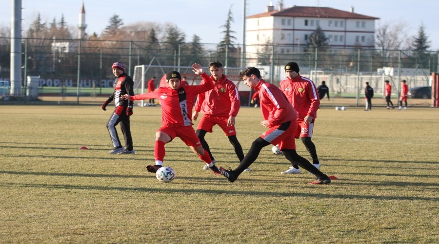 ESKEHRSPOR BOLUYA HAZIRLANIYOR