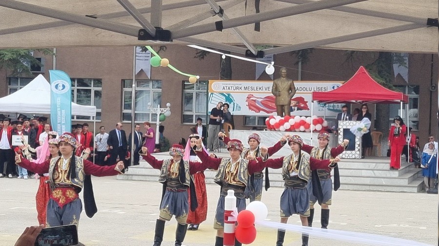 Mesleki ve Teknik Eitim Anadolu Lisesinde Anlar Tazelendi.